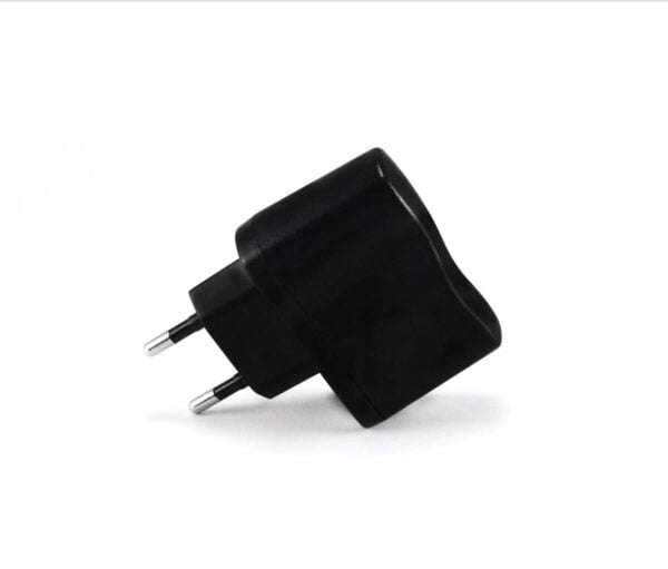 USB адаптер за контакт (220V) - Technomani