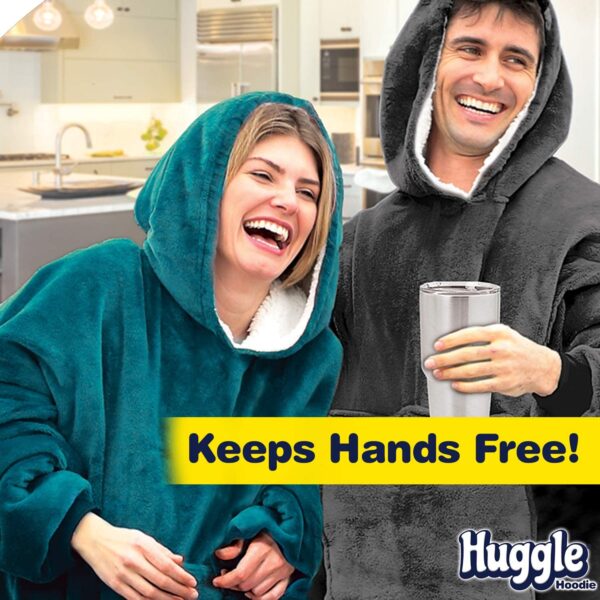 Дебело одеяло с ръкави Huggle