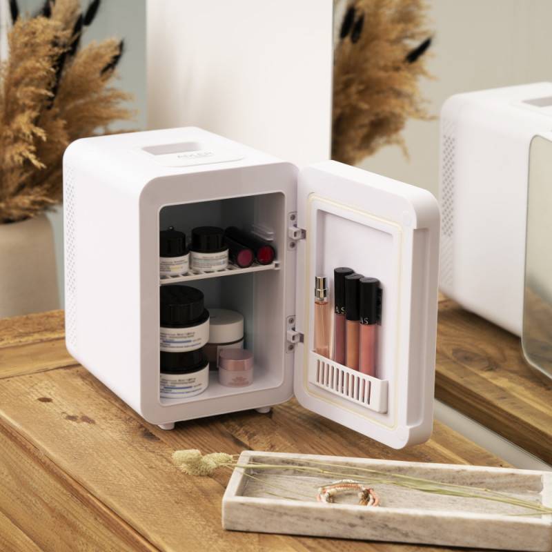 Хладилник мини Adler AD 8085 Хладилник мини Adler AD 8085